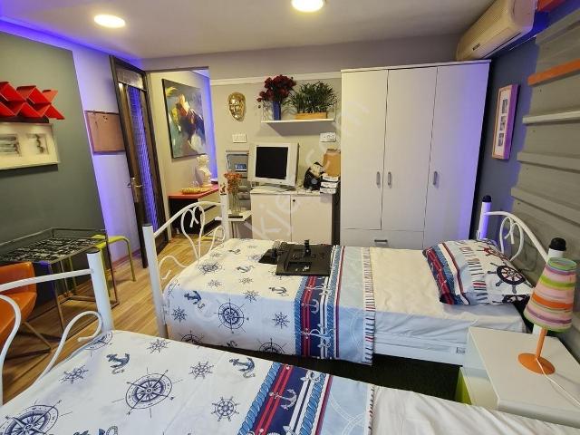 Kadiköy, İstanbul içerisinde kiralık mülk