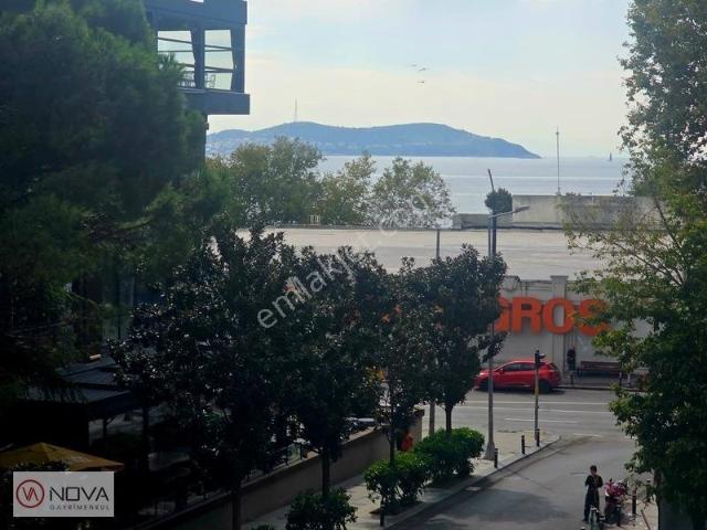 Kadiköy, İstanbul içerisinde kiralık mülk