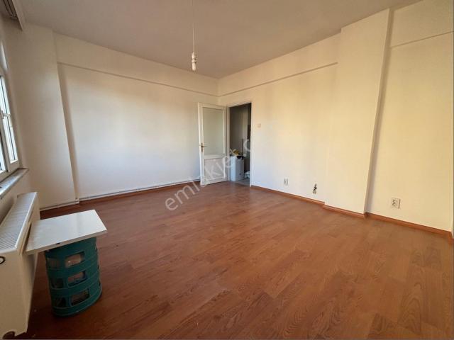 Rasimpaşa Mahallesi, Kadiköy içerisinde kiralık mülk