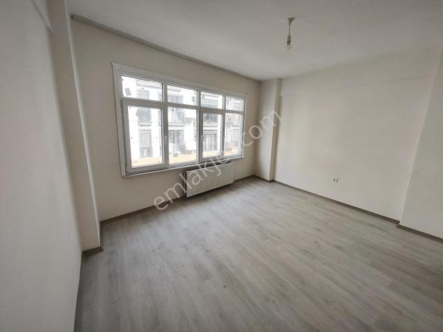 Kadiköy, İstanbul içerisinde kiralık mülk