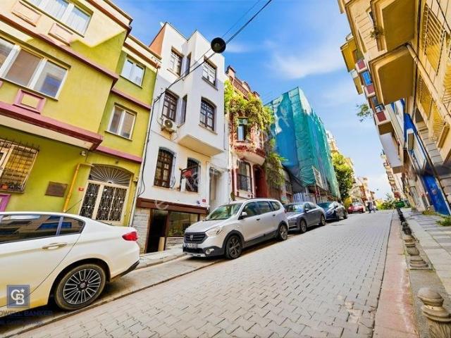 Yeldeğirmeni, Kadıköy içerisinde satılık Bina