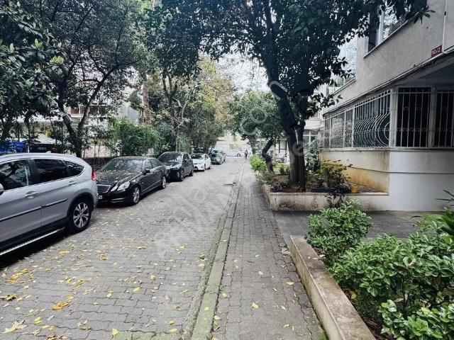 Fenerbahçe Mahallesi, Kadiköy içerisinde kiralık mülk