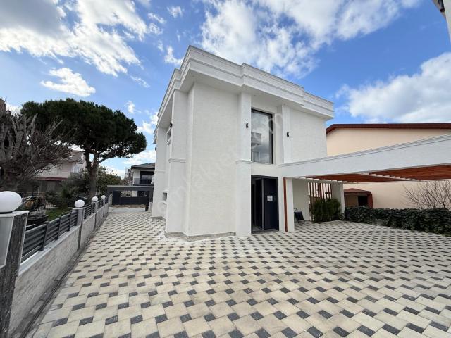 Kuşadasi, Aydin içerisinde satılık Villa