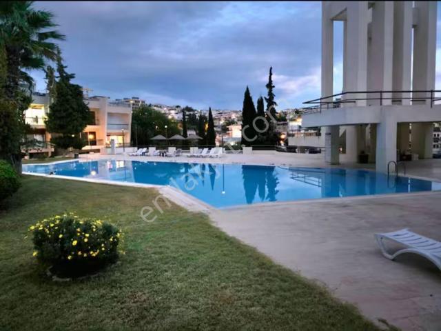 Kuşadasi, Aydin içerisinde kiralık Arsa