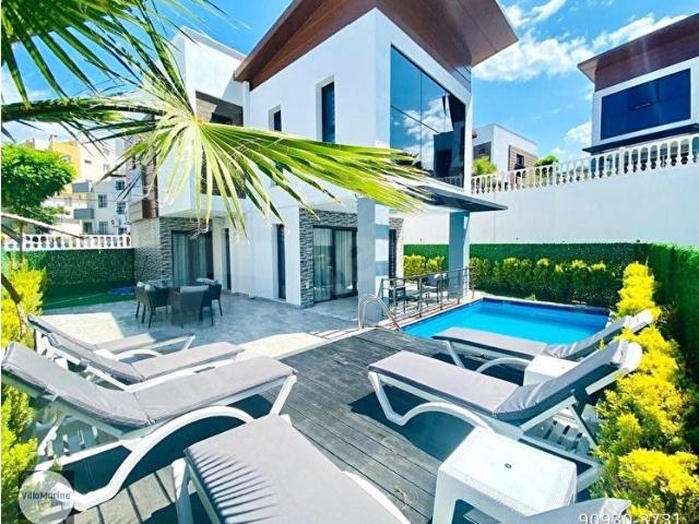 Kadınlar Denizi, Kuşadası içerisinde satılık Villa