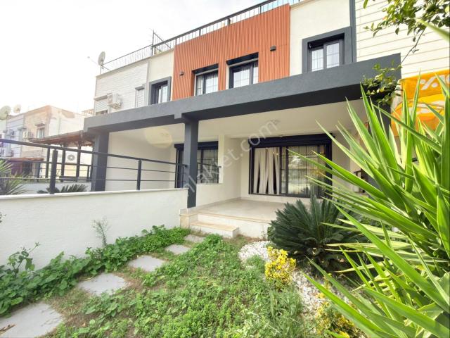 Kuşadasi, Aydin içerisinde satılık Villa