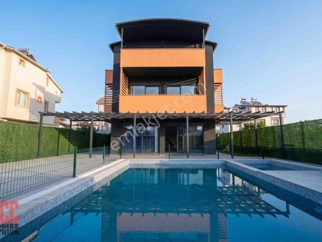 Kadriye Mahallesi, Serik içerisinde satılık Villa