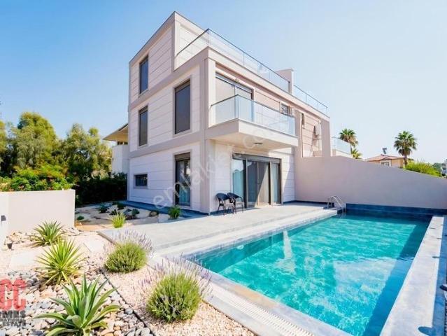 Kadriye Mahallesi, Serik içerisinde satılık Villa