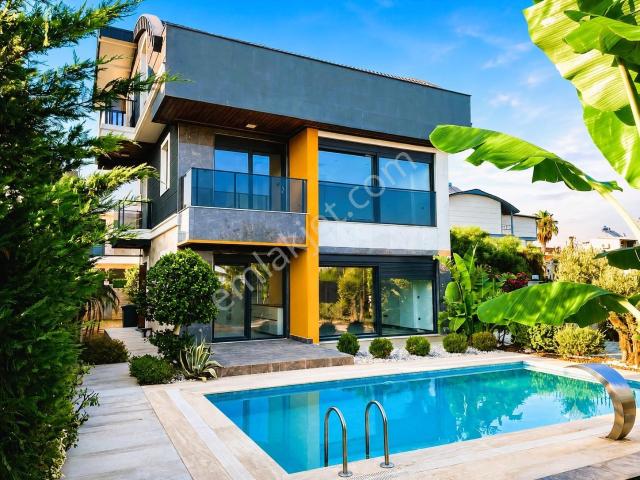 Kadriye Mahallesi, Serik içerisinde satılık Villa