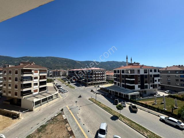 Tire, İzmir içerisinde kiralık mülk