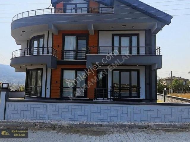 Çinarcik içerisinde satılık Villa