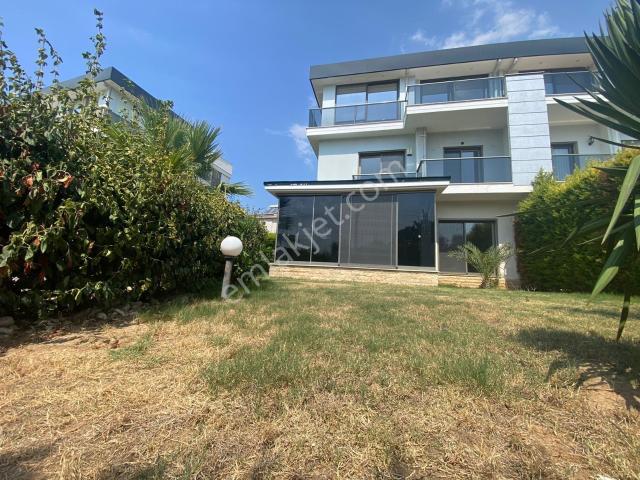 Güzelbahçe, İzmir içerisinde kiralık Villa