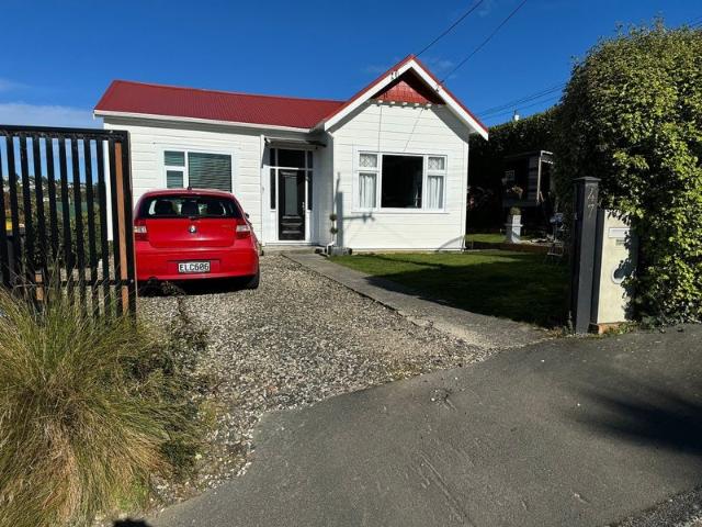 House for rent in Otakou