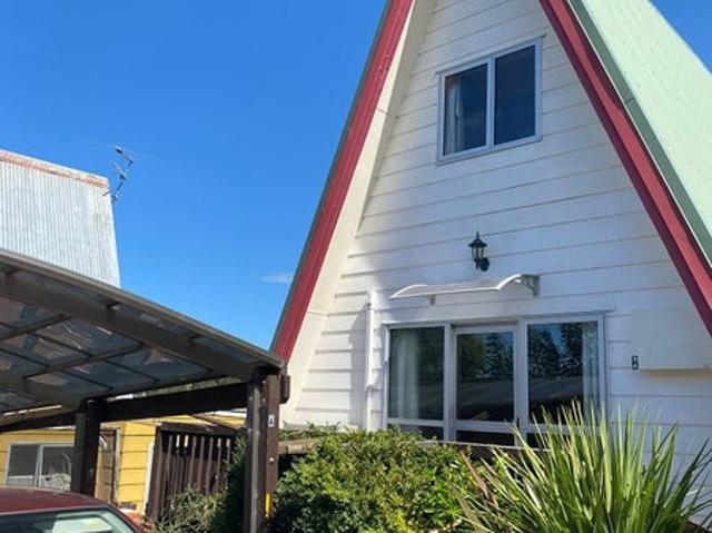 House for rent in Otakou