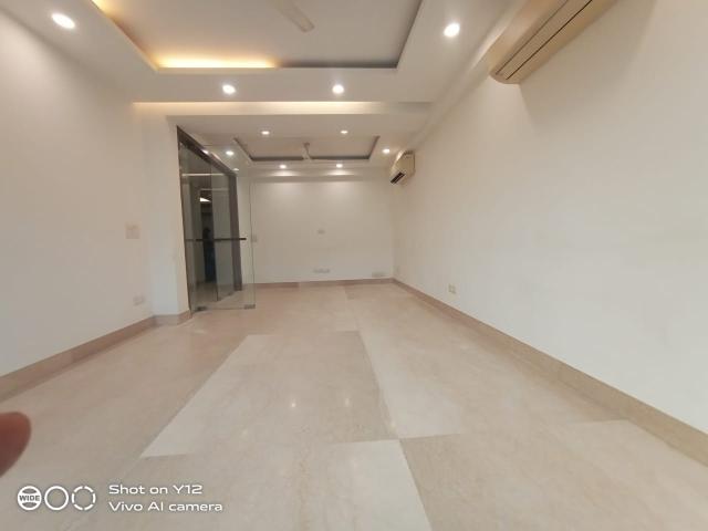 Flat for rent in Deri