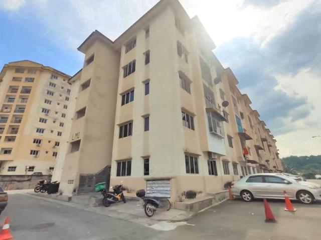 Apartment for sale in Kajang, Langat