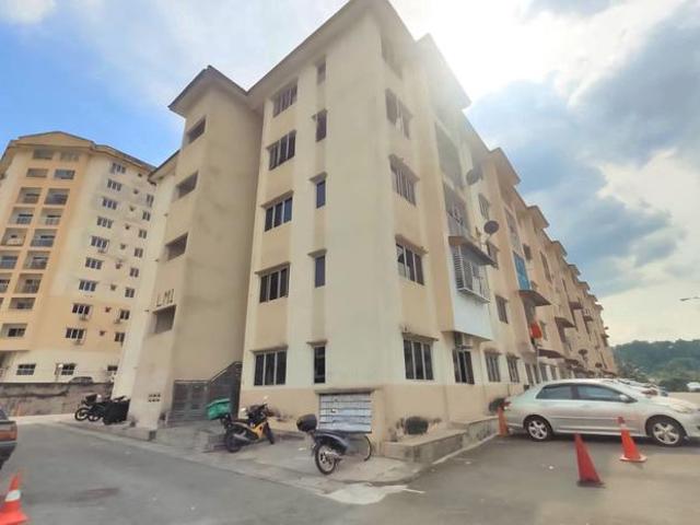 Apartment for sale in Kajang, Langat