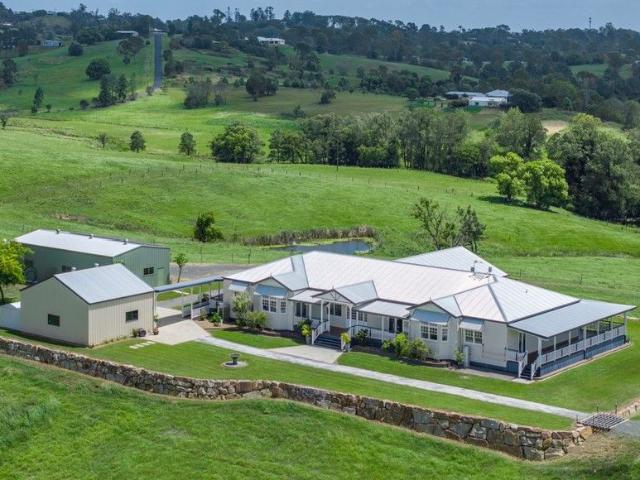 Cottage for sale in Lagoon Pocket, Queensland