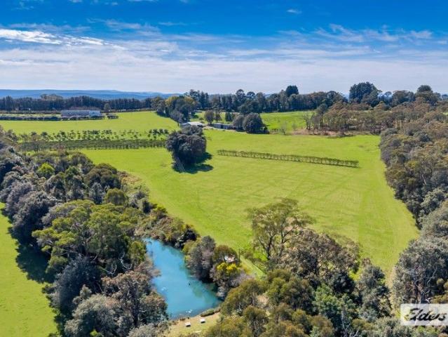 Cottage for sale in Kulnura, New South Wales