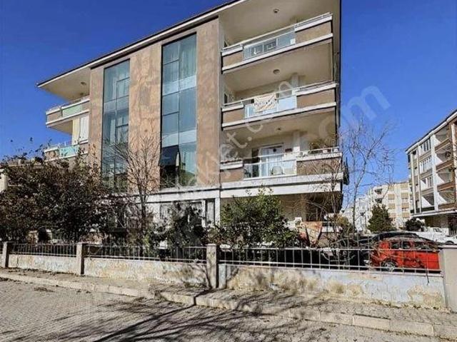 Tire, İzmir içerisinde kiralık mülk