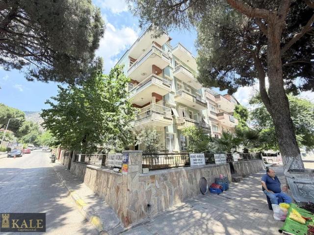 Bayindir, İzmir içerisinde satılık mülk
