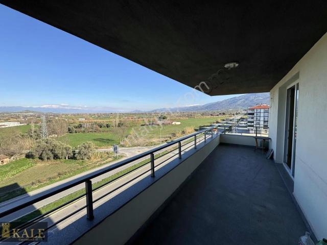 Tire, İzmir içerisinde satılık mülk