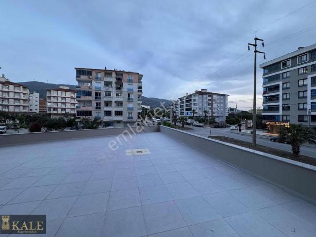 Tire, İzmir içerisinde kiralık mülk