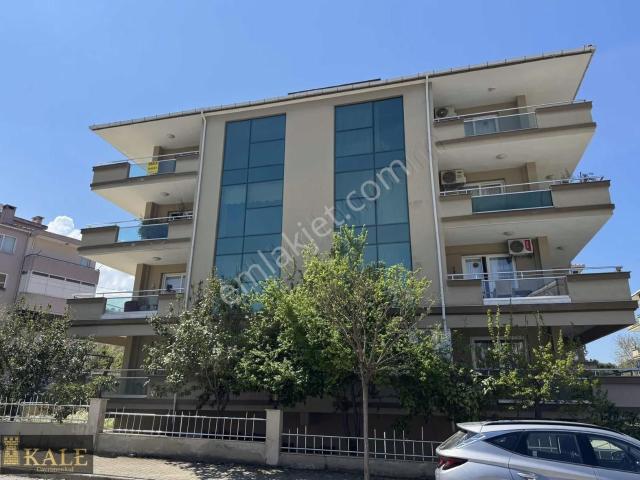 Tire, İzmir içerisinde kiralık mülk
