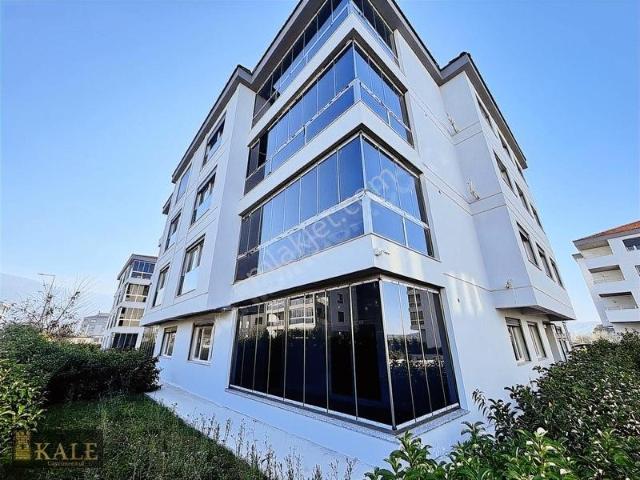 Tire, İzmir içerisinde satılık mülk