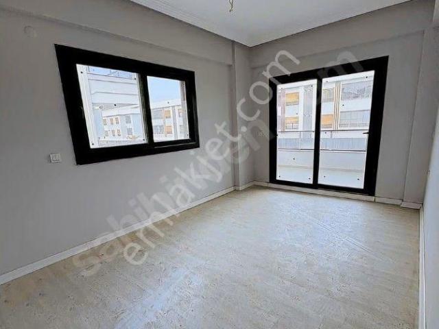 Tire, İzmir içerisinde kiralık mülk