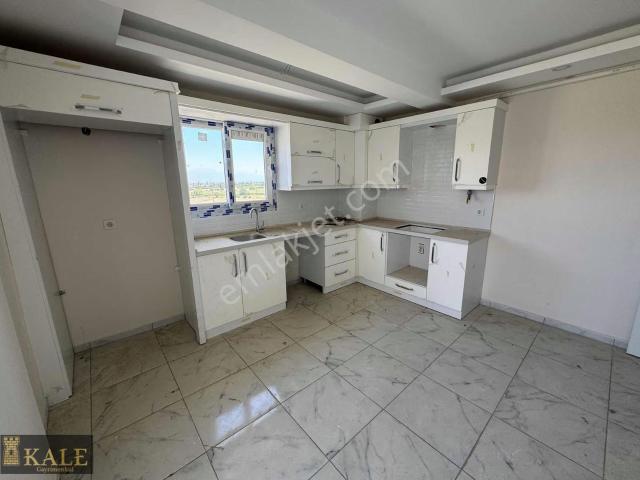 Tire, İzmir içerisinde kiralık mülk
