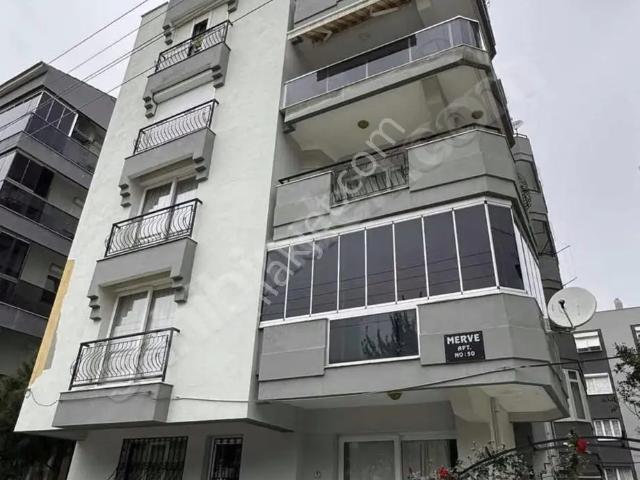 Tire, İzmir içerisinde kiralık mülk