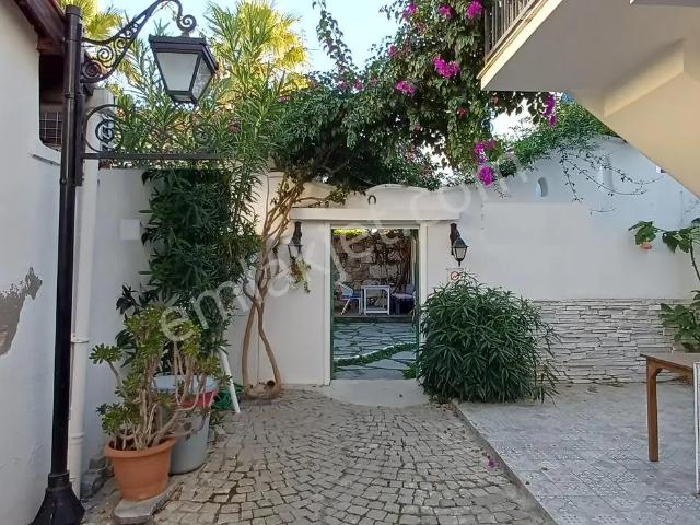 Seferihisar, İzmir içerisinde satılık Bina