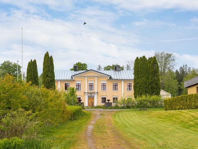 Gård till salu