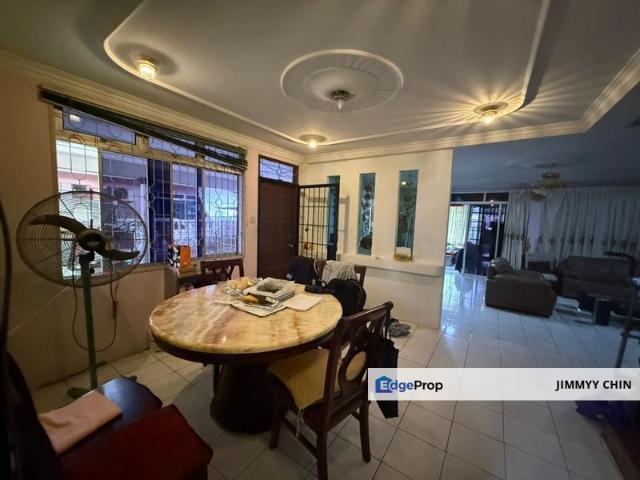 House for sale in Kuching