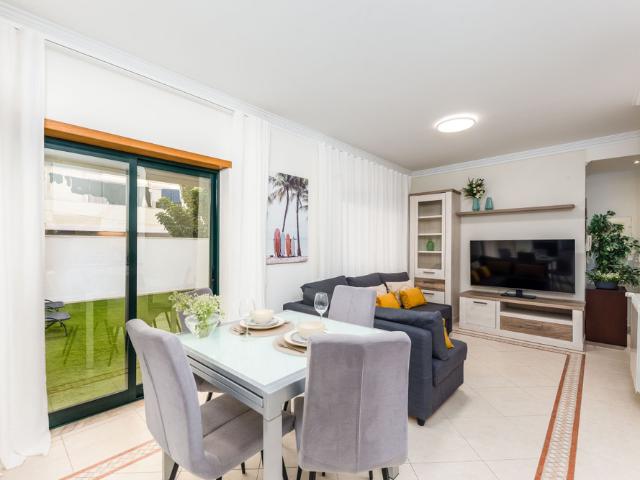 Apartamento alugar em Santo António da Caparica, Almada