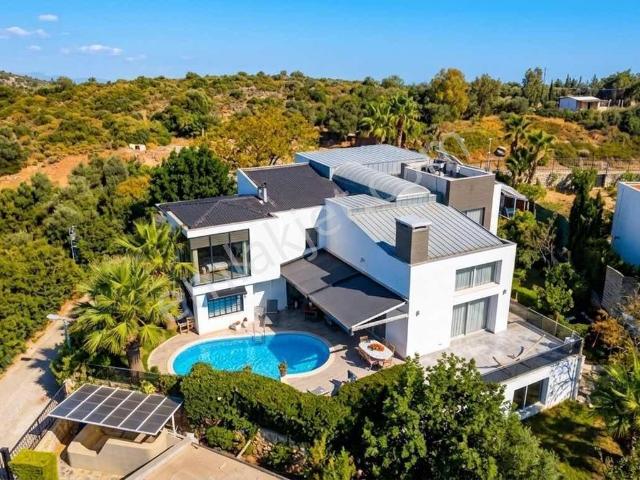 Güzelbahçe, İzmir içerisinde satılık Villa