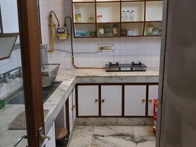 Property for rent in Deri