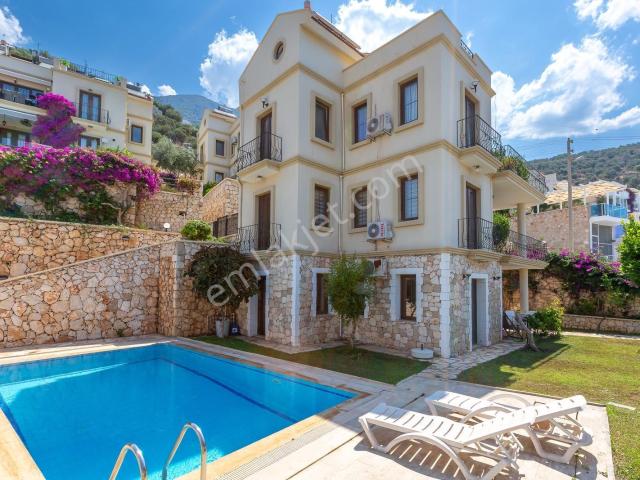 Kaş, Antalya içerisinde satılık mülk