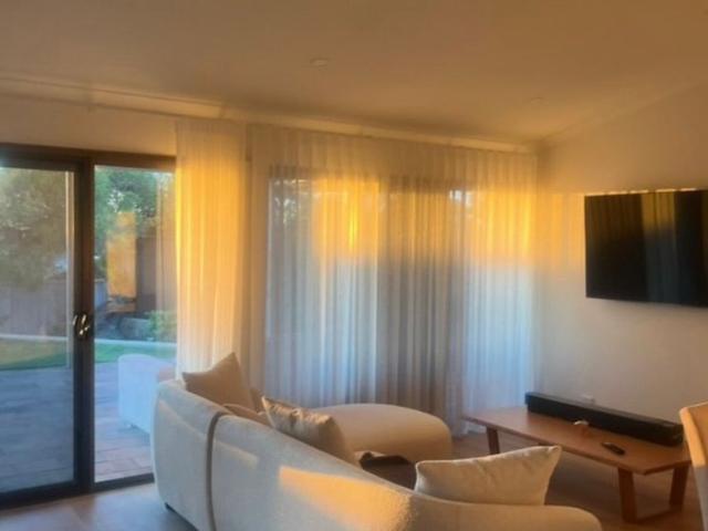 Room for rent in Kallaroo, Western Australia