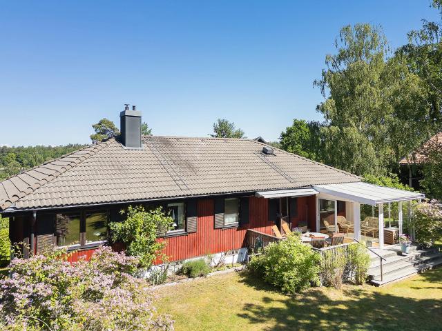 Villa till salu i Ekerö, Stockholm