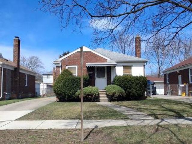 House for sale in Center Line House for sale in Center Line