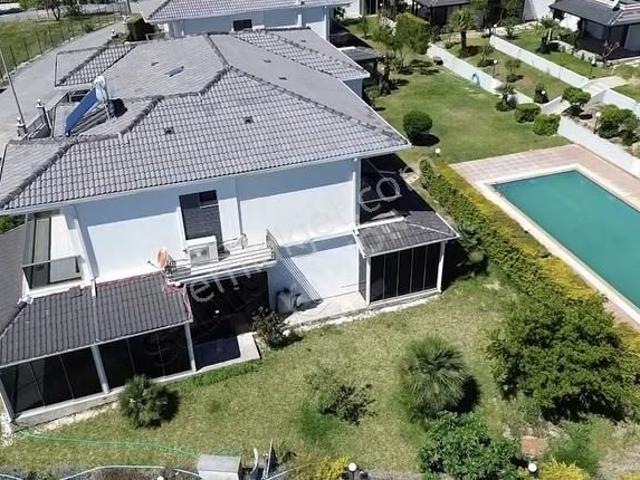 Çeşme, İzmir içerisinde satılık Villa