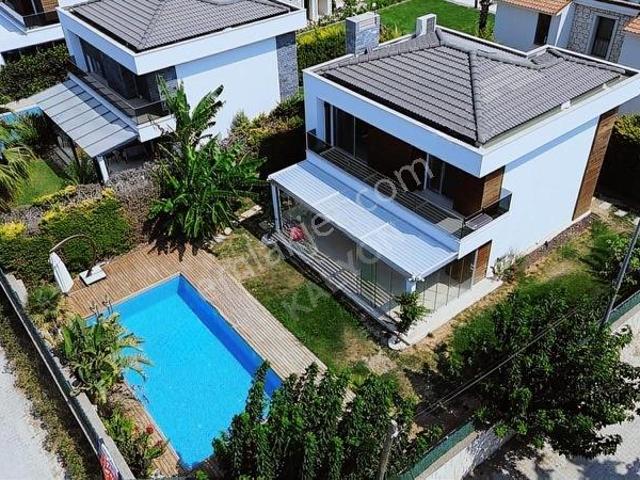 Çeşme, İzmir içerisinde satılık Villa