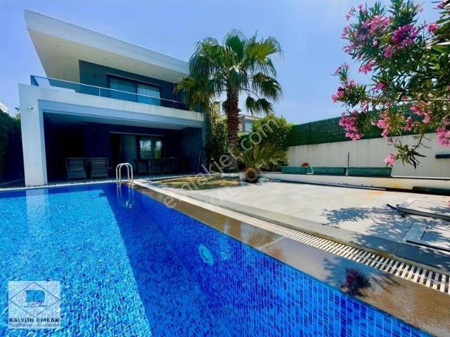 Çeşme, İzmir içerisinde satılık Villa