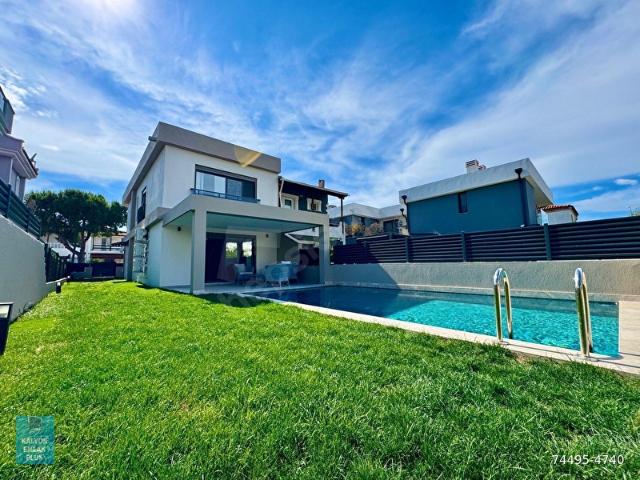 Çeşme, İzmir içerisinde satılık Villa