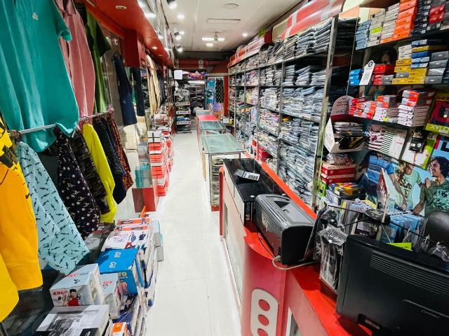 Commercial for rent in Madya