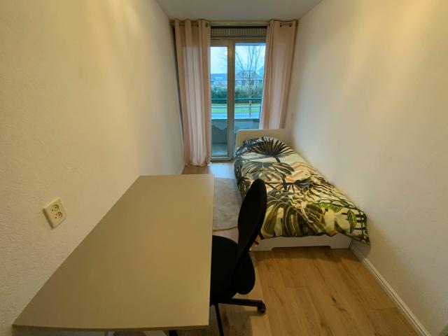 Kamer te huur in 's-Gravenland, Rotterdam