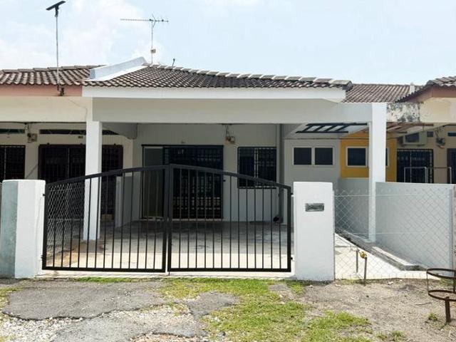 Terraced House for sale in Kampar
