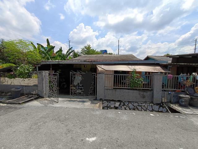 Bungalow for sale in Langat, Selangor